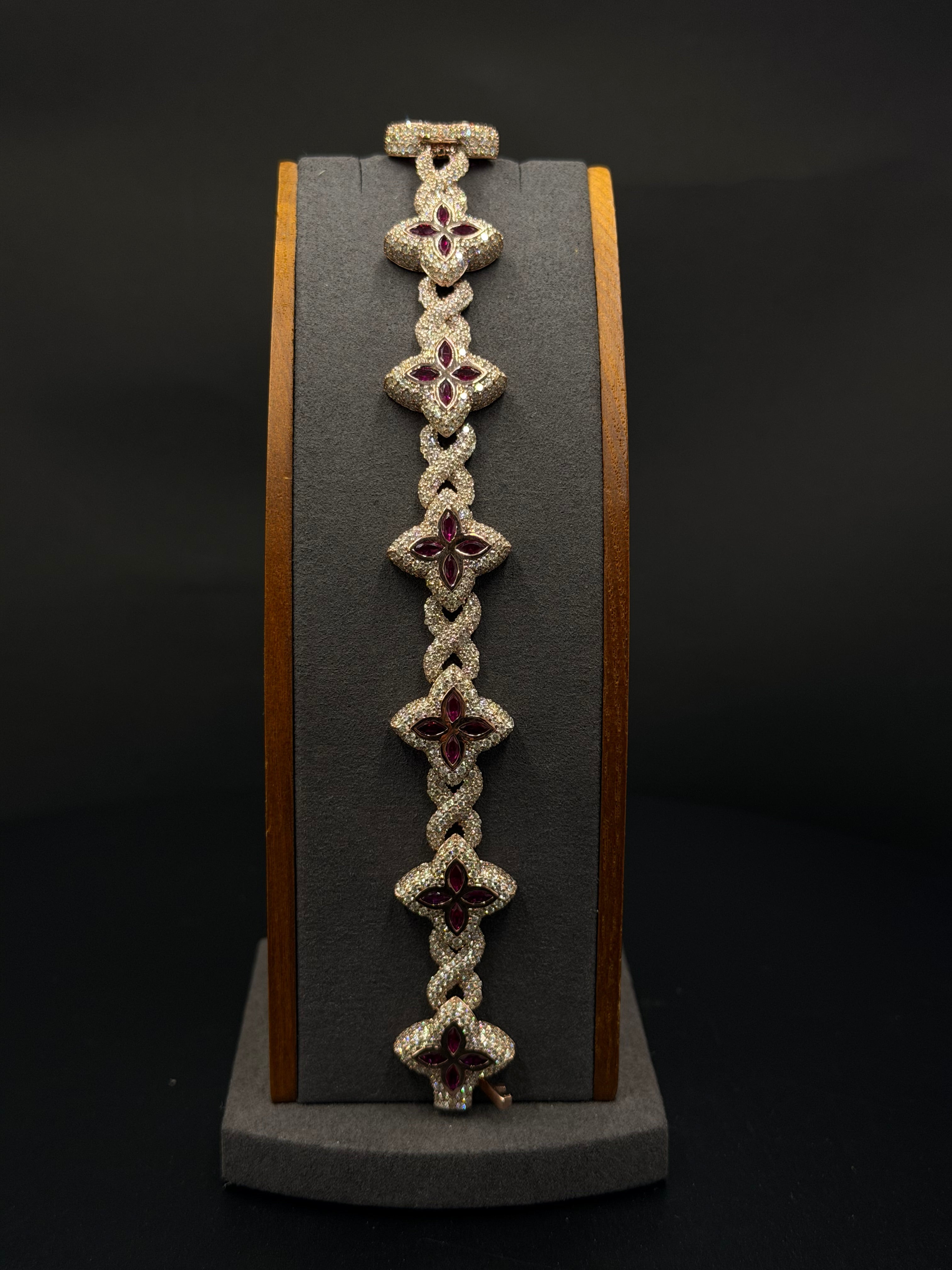 10K Rose Gold Flower Link Bracelet | DD Pawn Loans