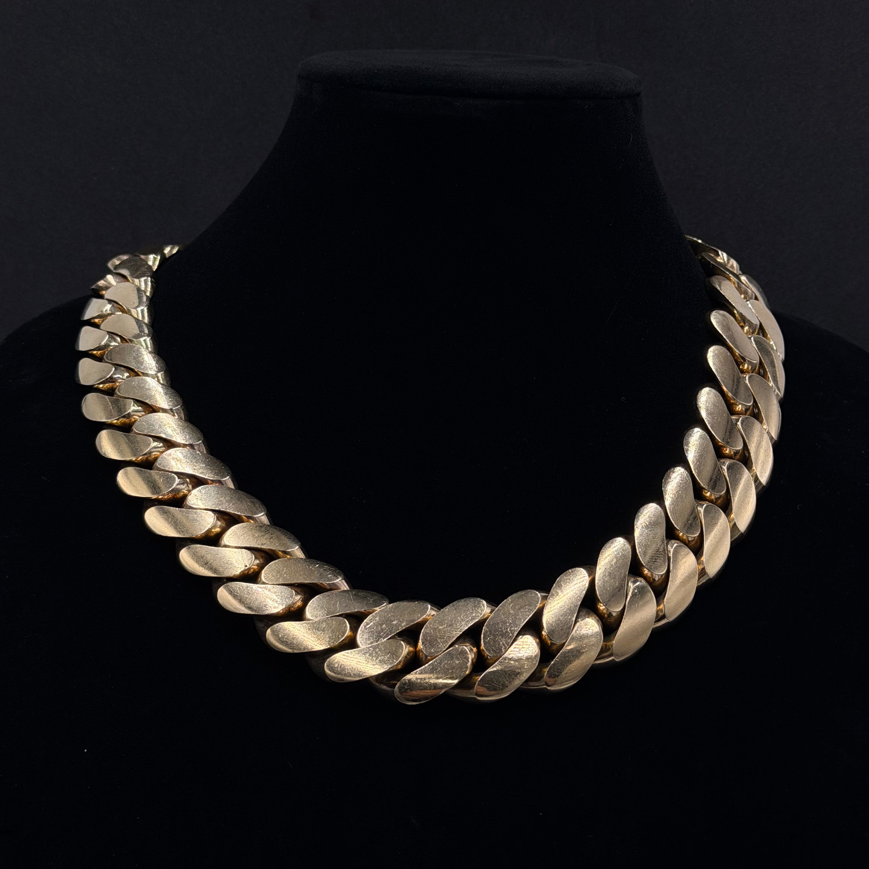 Massive 817g 10K Gold Cuban Link Chain – 25mm | DD Pawn Loans