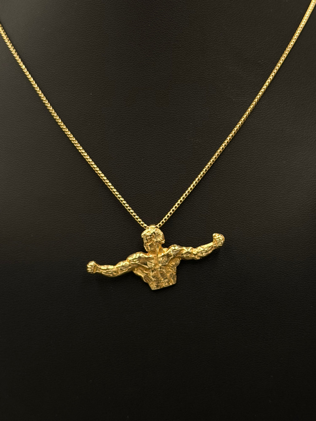 14K Gold Muscle Man Pendant – 4.5g | DD Pawn Loans