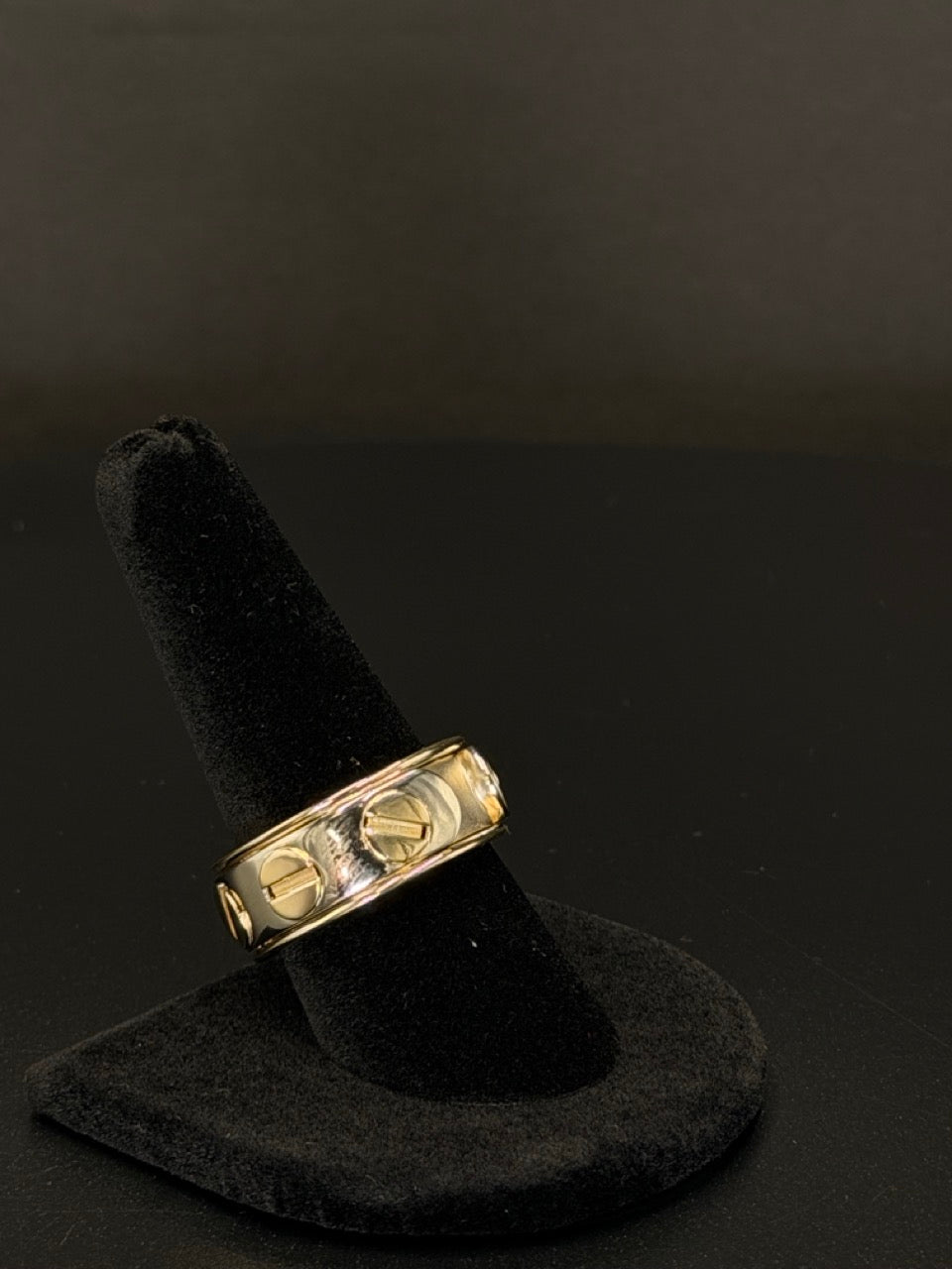 14K Love Style Ring – 16.3g, Sz 9.5 | DD Pawn Loans