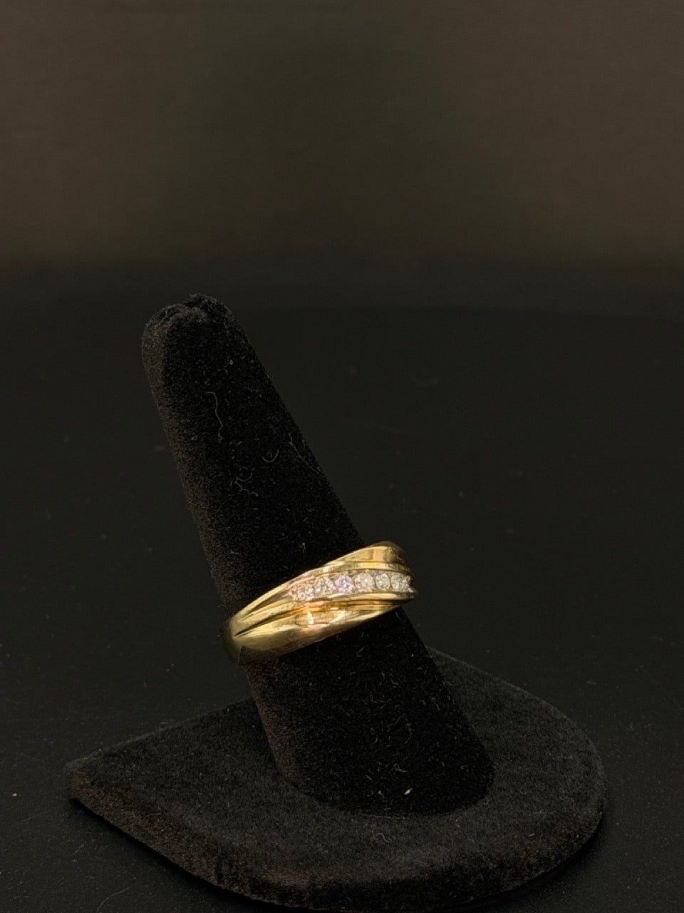 10K Gold Diamond Ring – Size 9, 4.8g | DD Pawn Loans
