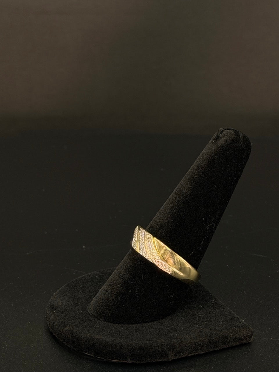 10K Diamond Ring – Size 9.5, 3.8g | DD Pawn Loans