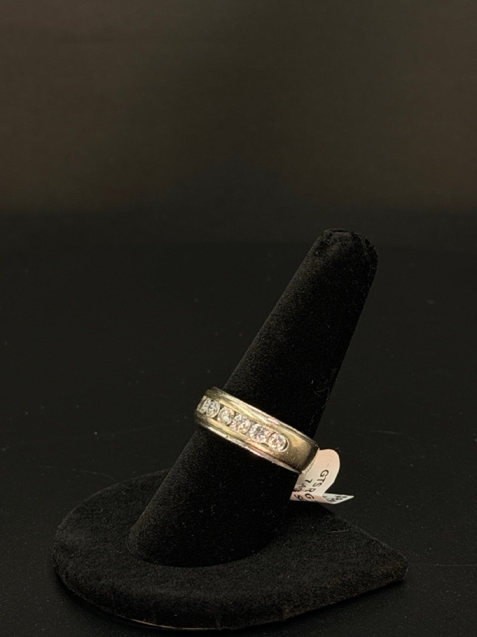 10K Diamond Band Ring – Size 9, 7.4g | DD Pawn Loans