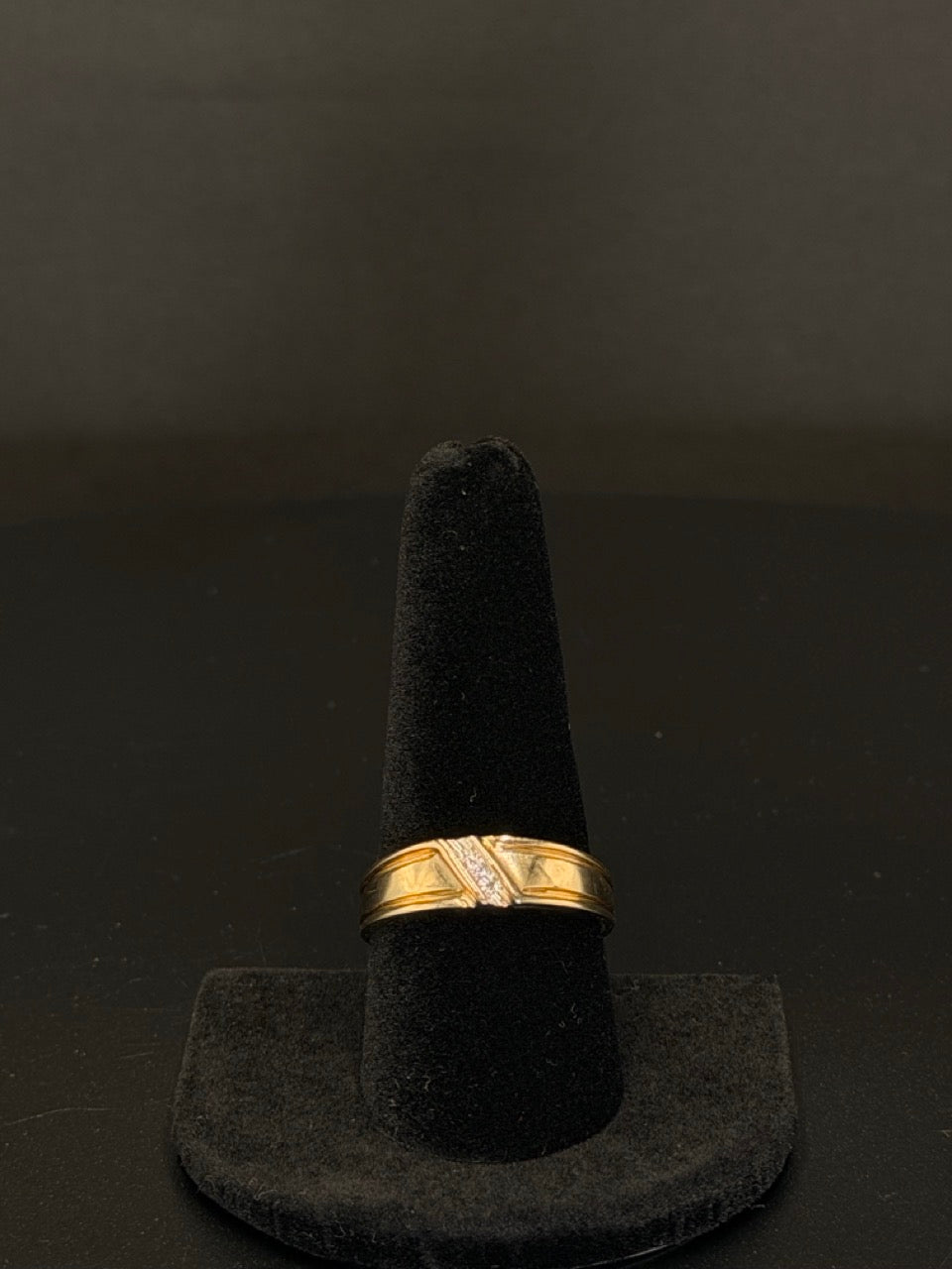 10K Diamond Ring – Size 10, 2.9g | DD Pawn Loans