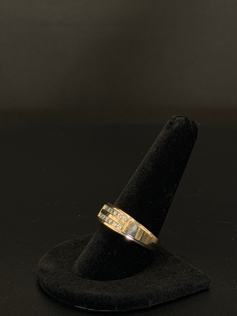 10K Gold Diamond Ring – Size 10, 5.7g | DD Pawn Loans