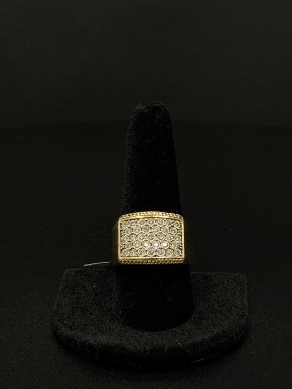 10K Diamond Cluster Ring – Sz 10, 6.9g | DD Pawn Loans
