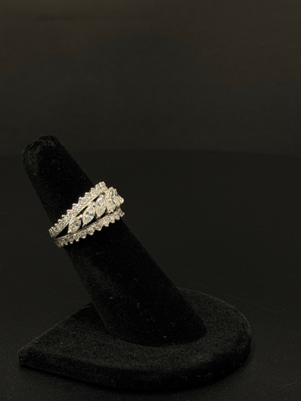 Platinum Diamond Marquise Band – Sz 5.5 | DD Pawn Loans