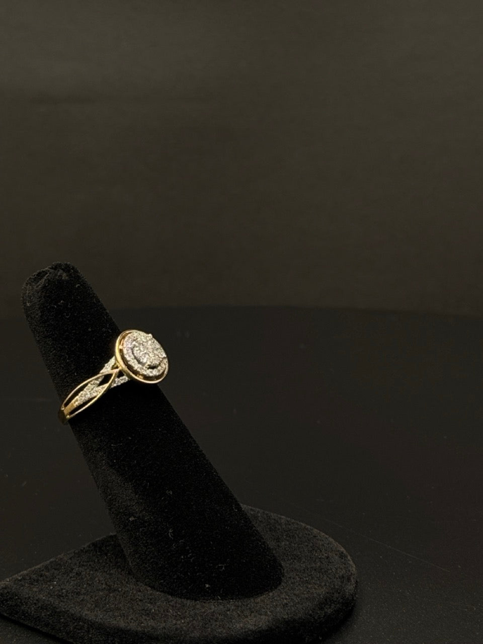 Two-Tone Diamond Halo Ring – 10K, Sz 5 | DD Pawn Loans