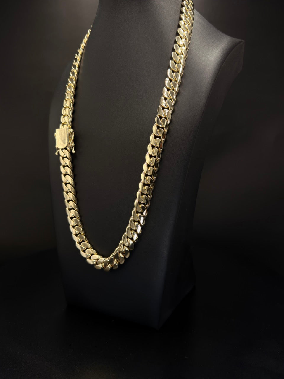 241g 10K Cuban Link Chain – 25.5” | DD Pawn Loans