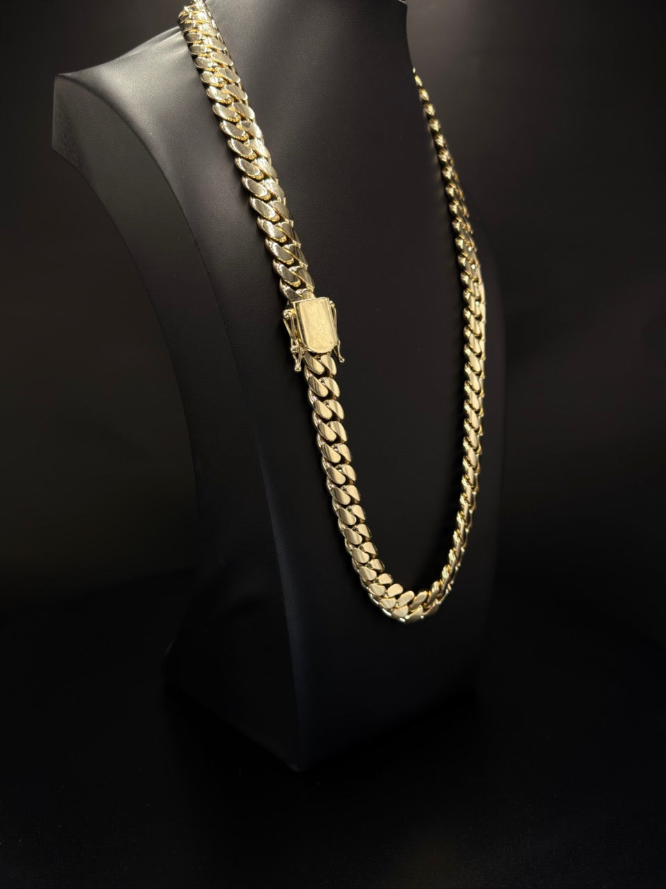 241g 10K Cuban Link Chain – 25.5” | DD Pawn Loans