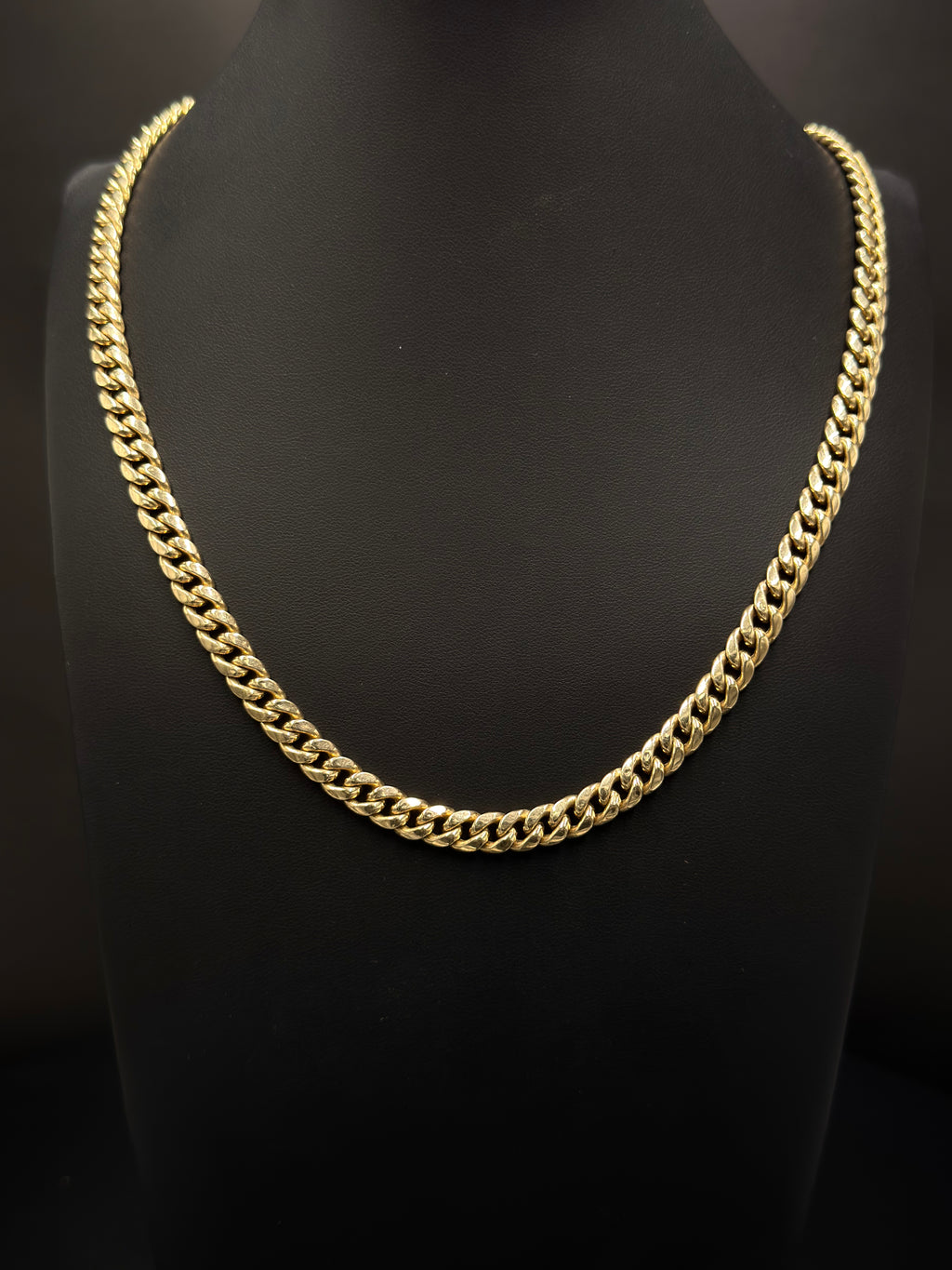 10K Cuban Link Chain – 23g, 22” 6.5mm | DD Pawn Loans