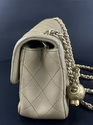 Chanel Mini Flap Bag Beige with Gold Hardware – photo 9