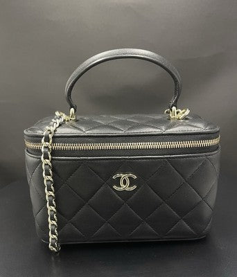 Chanel Quilted Lambskin Vanity Case with Handle Gold Hardware – photo 3
