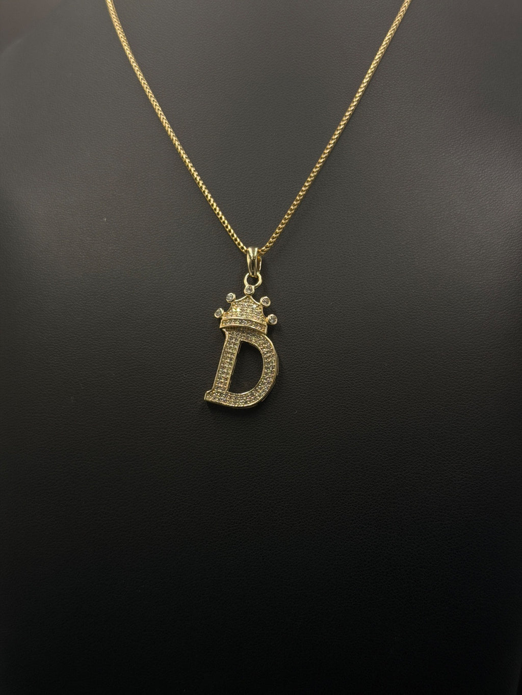 10K Gold Crown Letter D Initial Pendant 3.3g | DD Pawn Loans