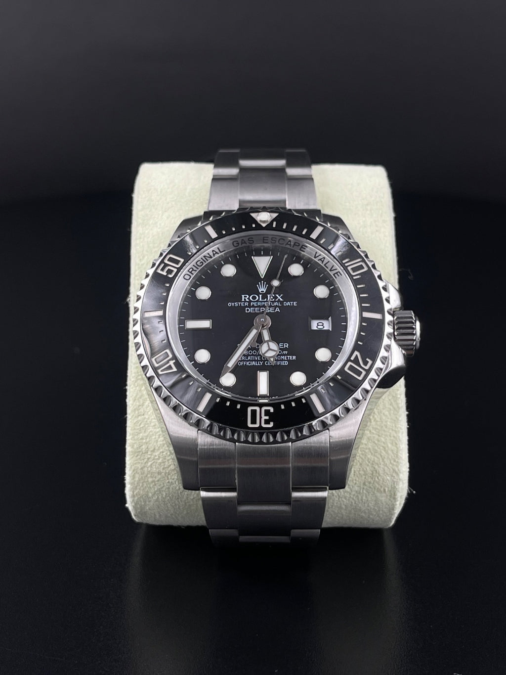 Rolex Sea-Dweller Deepsea 116660 40mm Watch