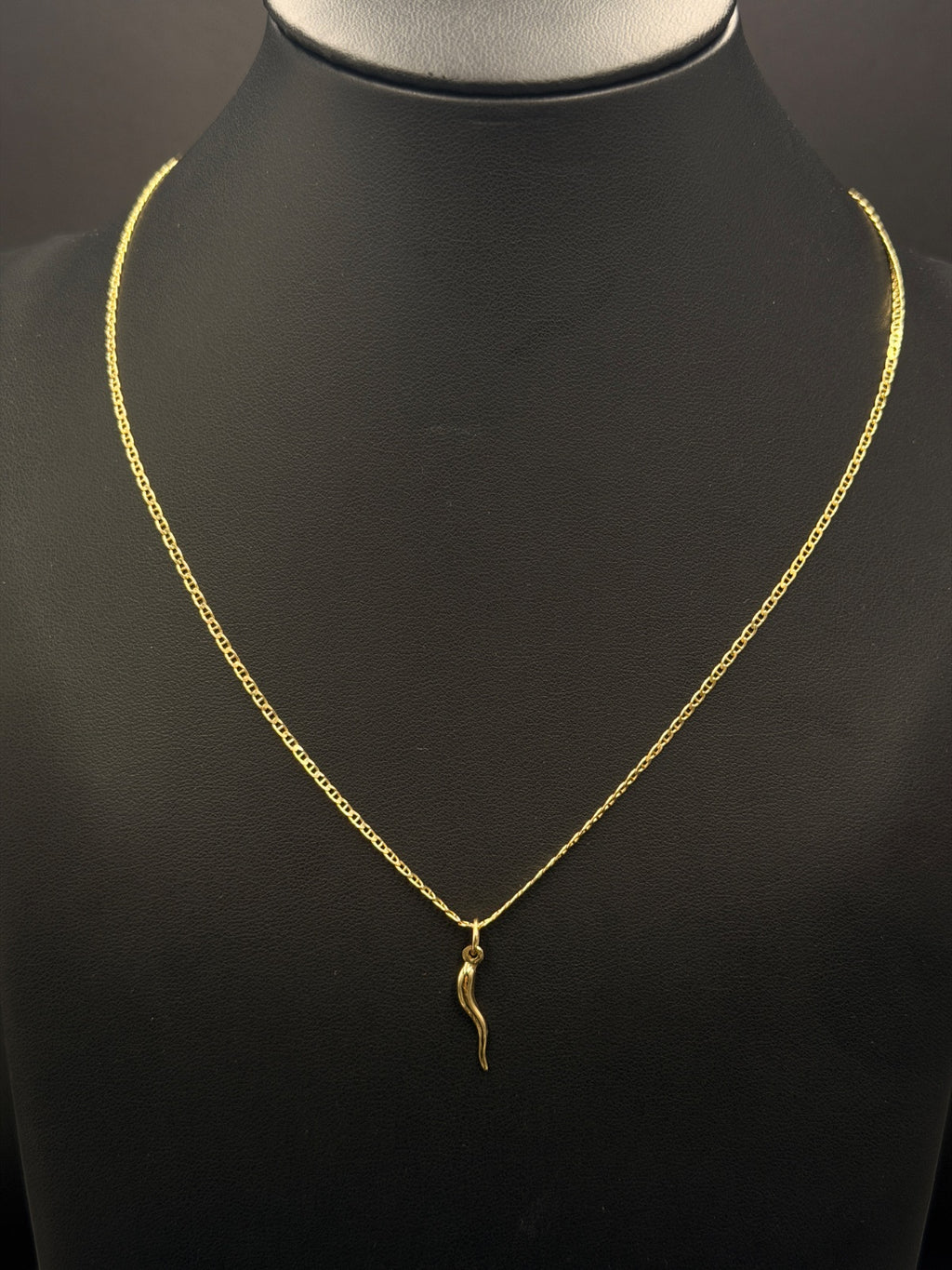 10K Gold Italian Horn Charm Chain – 2.2g | DD Pawn Loans