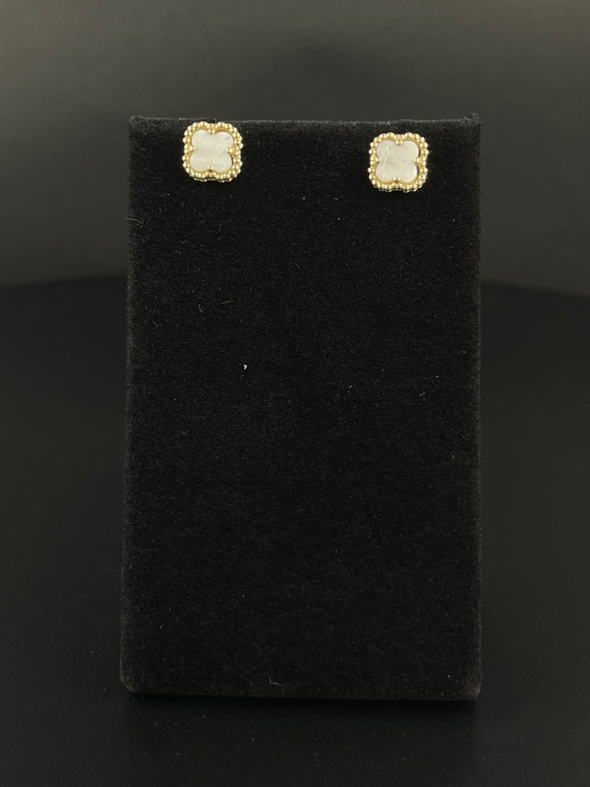 14K Gold Clover Stud Earrings for Sale Pre-Owned