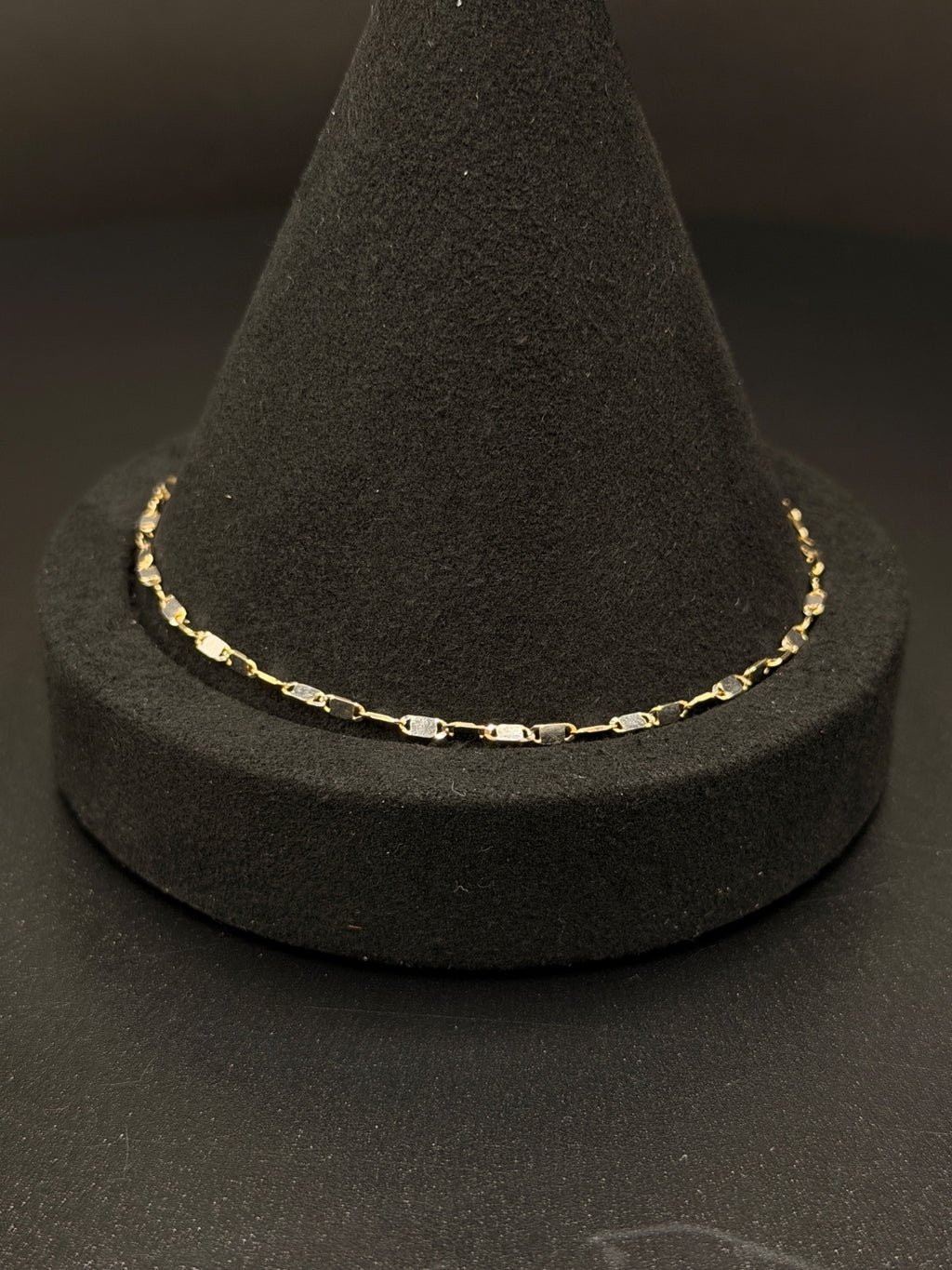 14K Yellow Gold Flat Bar Link Bracelet 2 Grams — photo 1