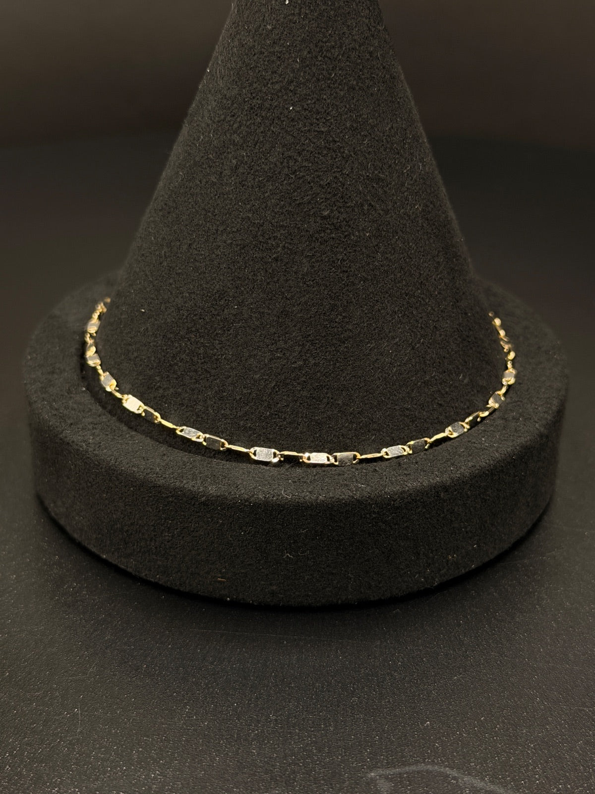 14K Yellow Gold Flat Bar Link Bracelet 2 Grams — photo 1