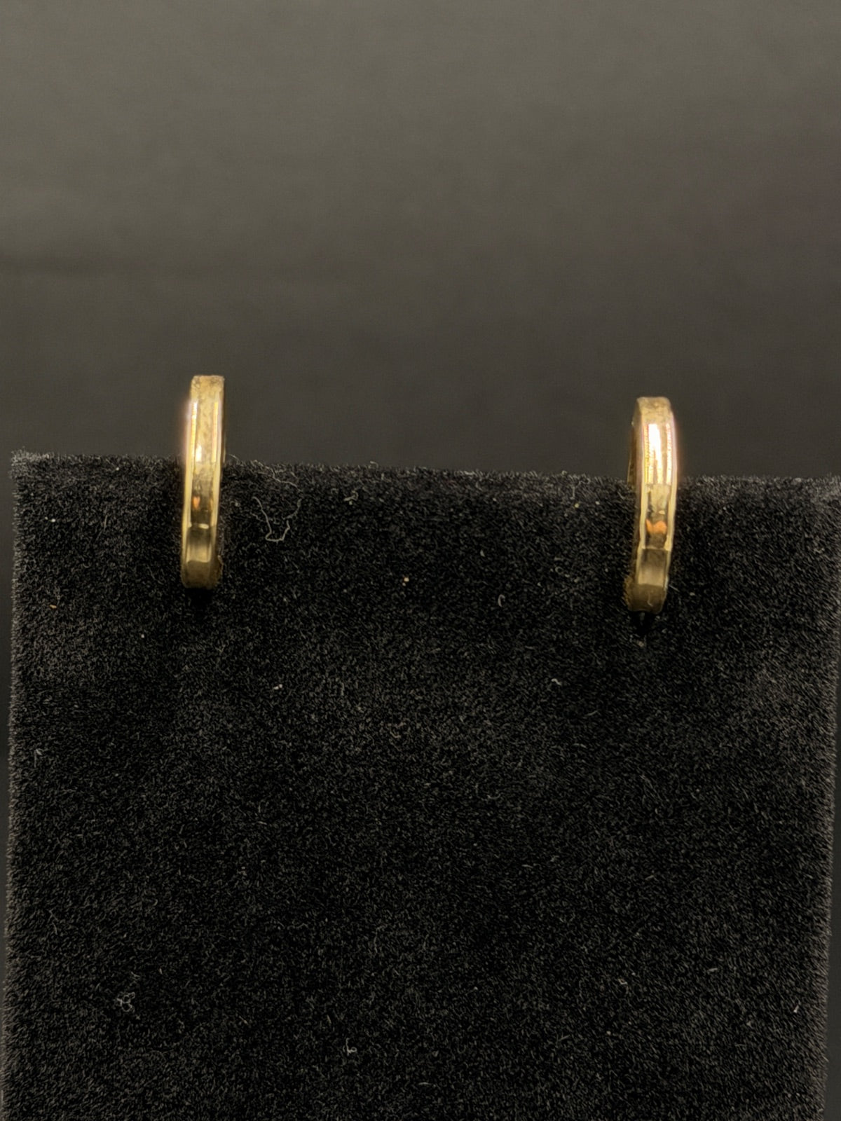 14K Gold Hoop Earrings – 1.6g | DD Pawn Loans