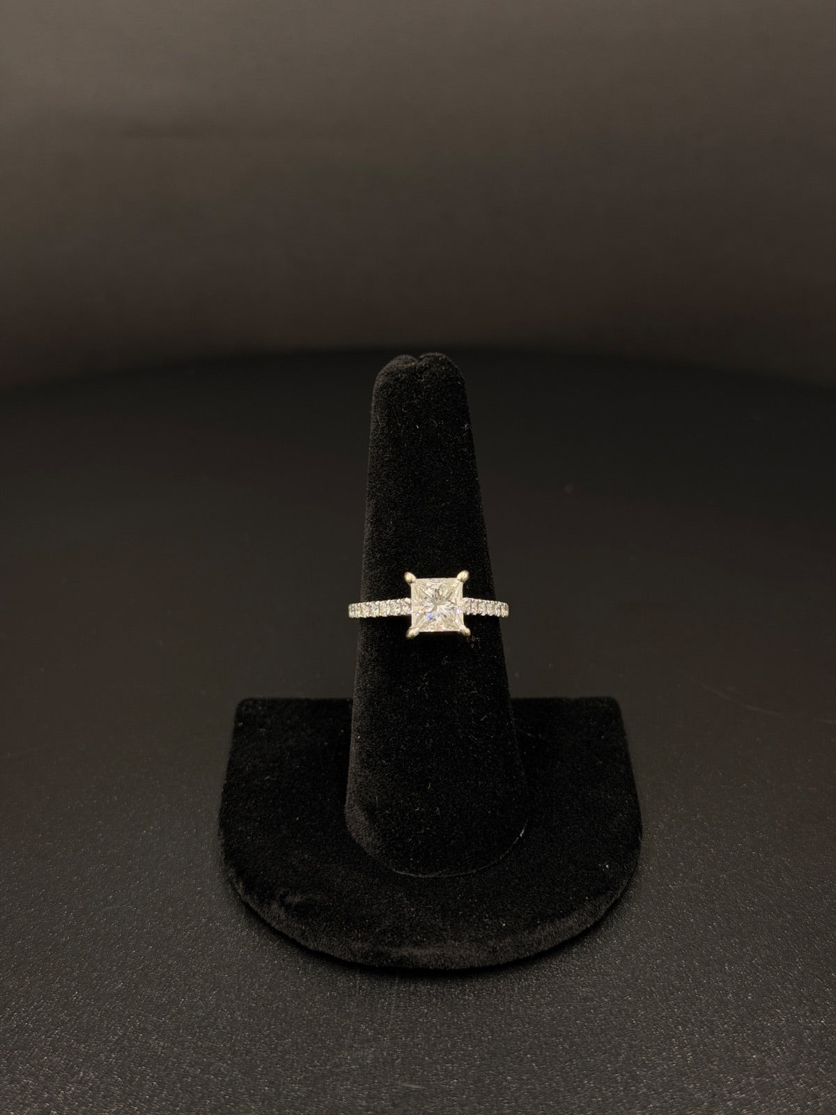 18K Gold Princess Diamond Engagement Ring for Sale
