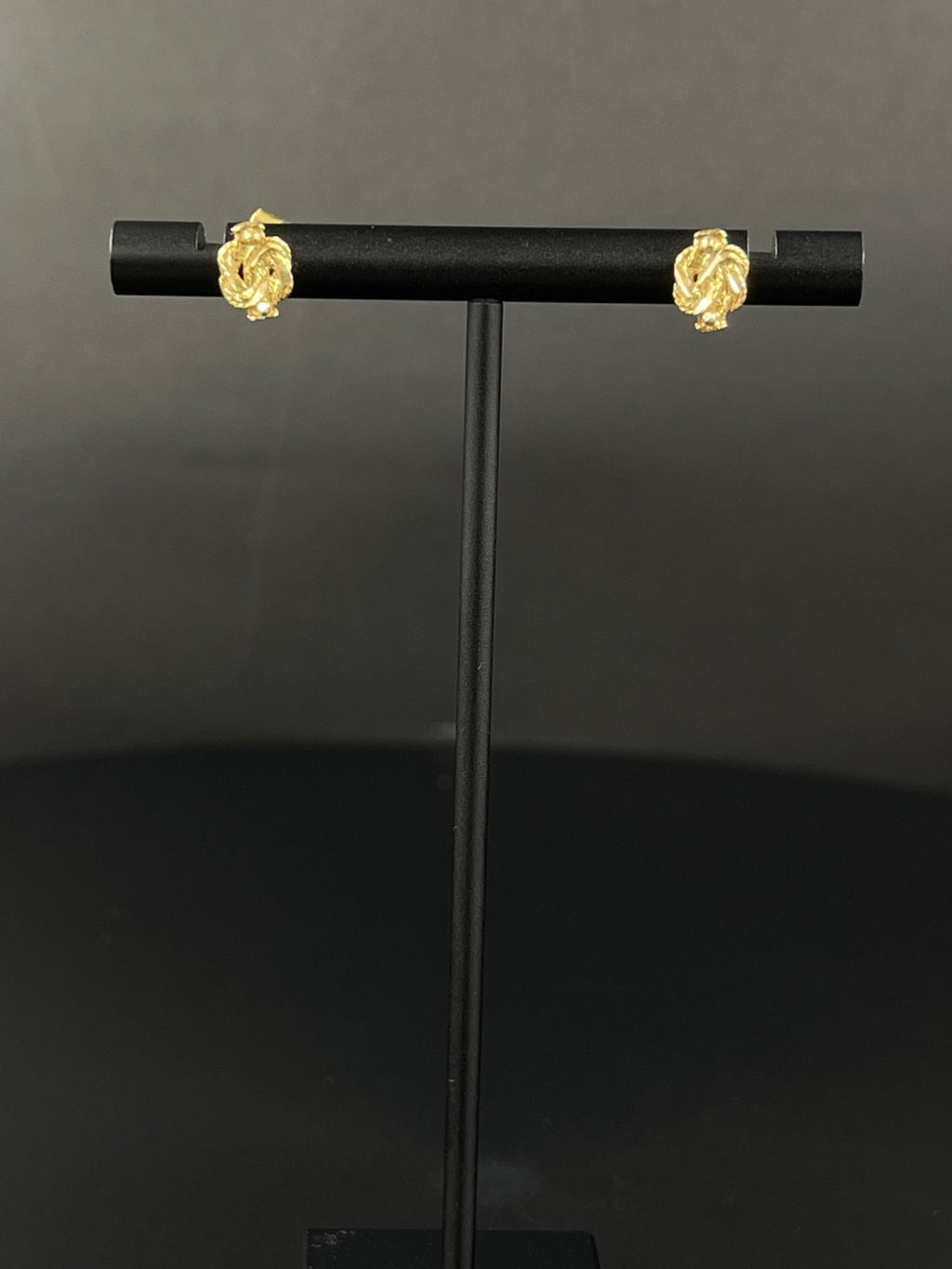 14K Gold Earrings 
5.6mm