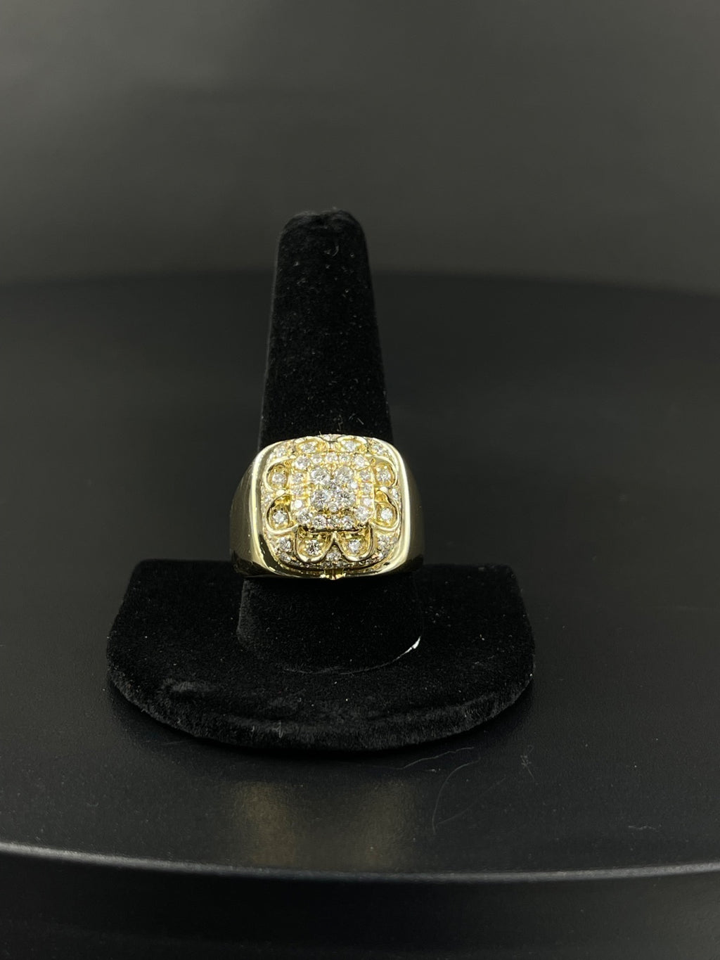 14K Gold Diamond Signet Ring – Size 11, 16.8g | DD Pawn Loans