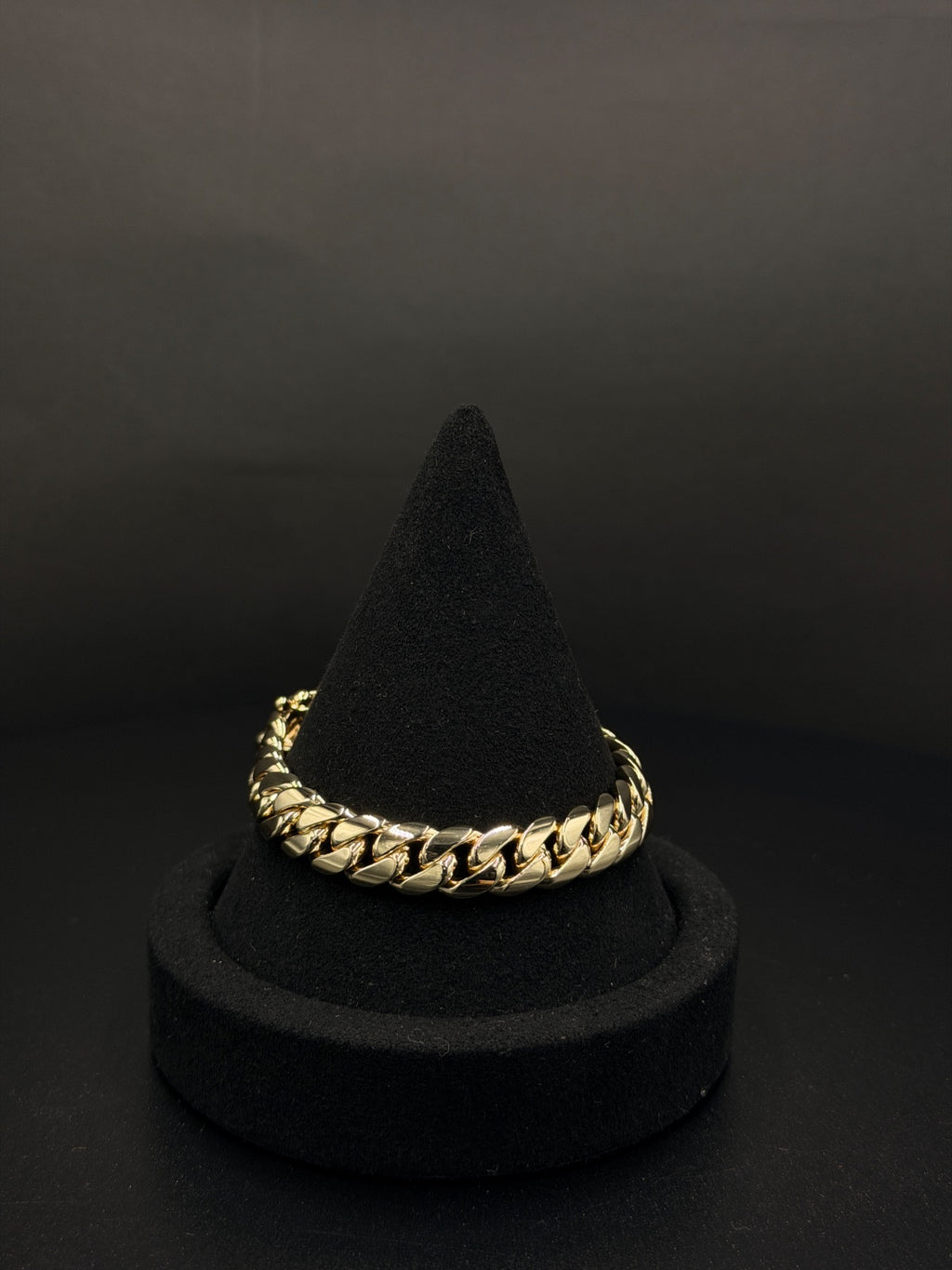 10K Gold Curb Link Bracelet 7 in 10.5mm