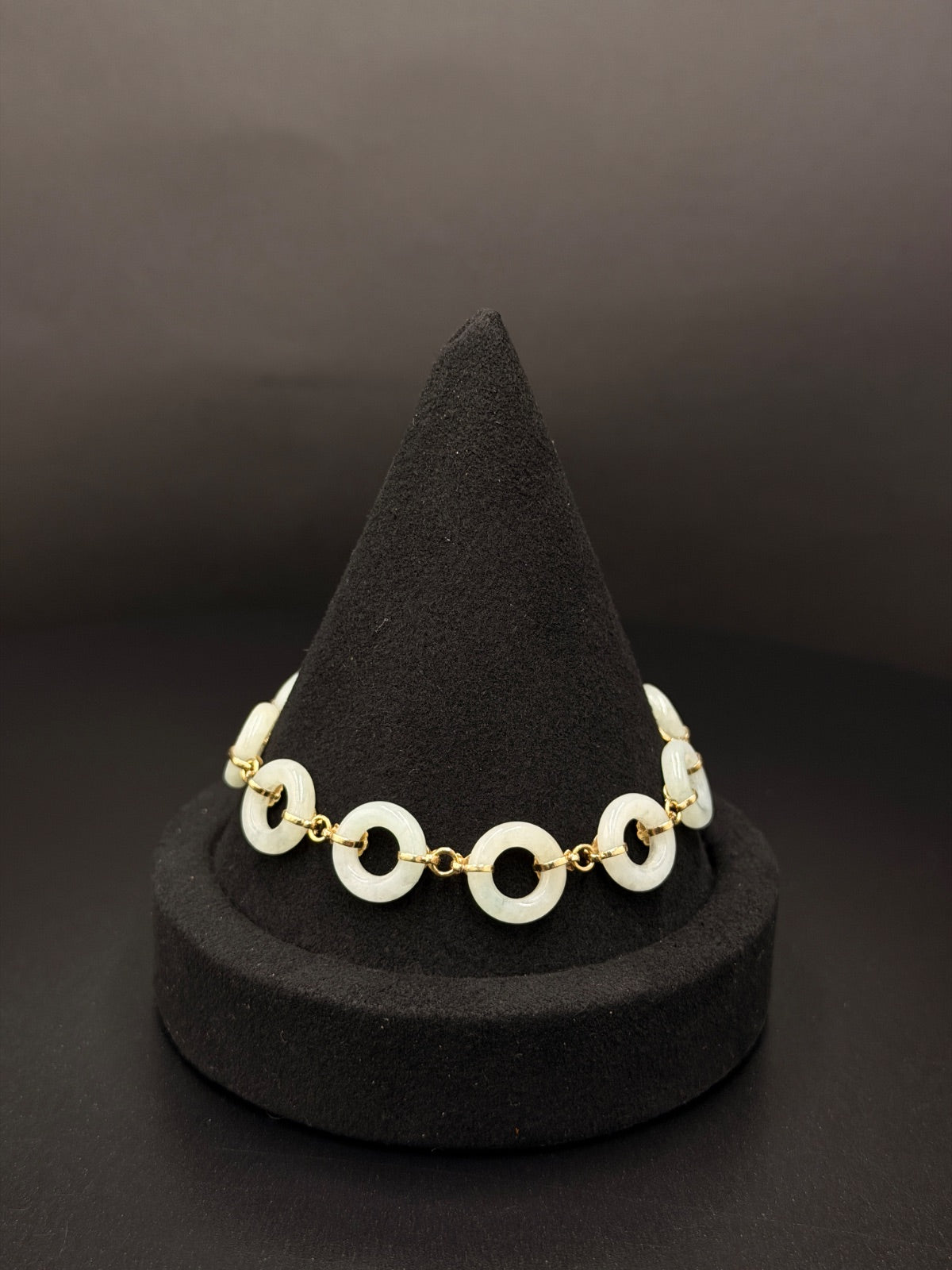 14K Gold Bracelet with Pale Green Stone Donut Links 3 Grams — photo 1
