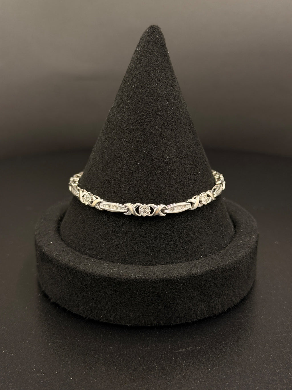 14K Gold Diamond Bracelet 7 inch