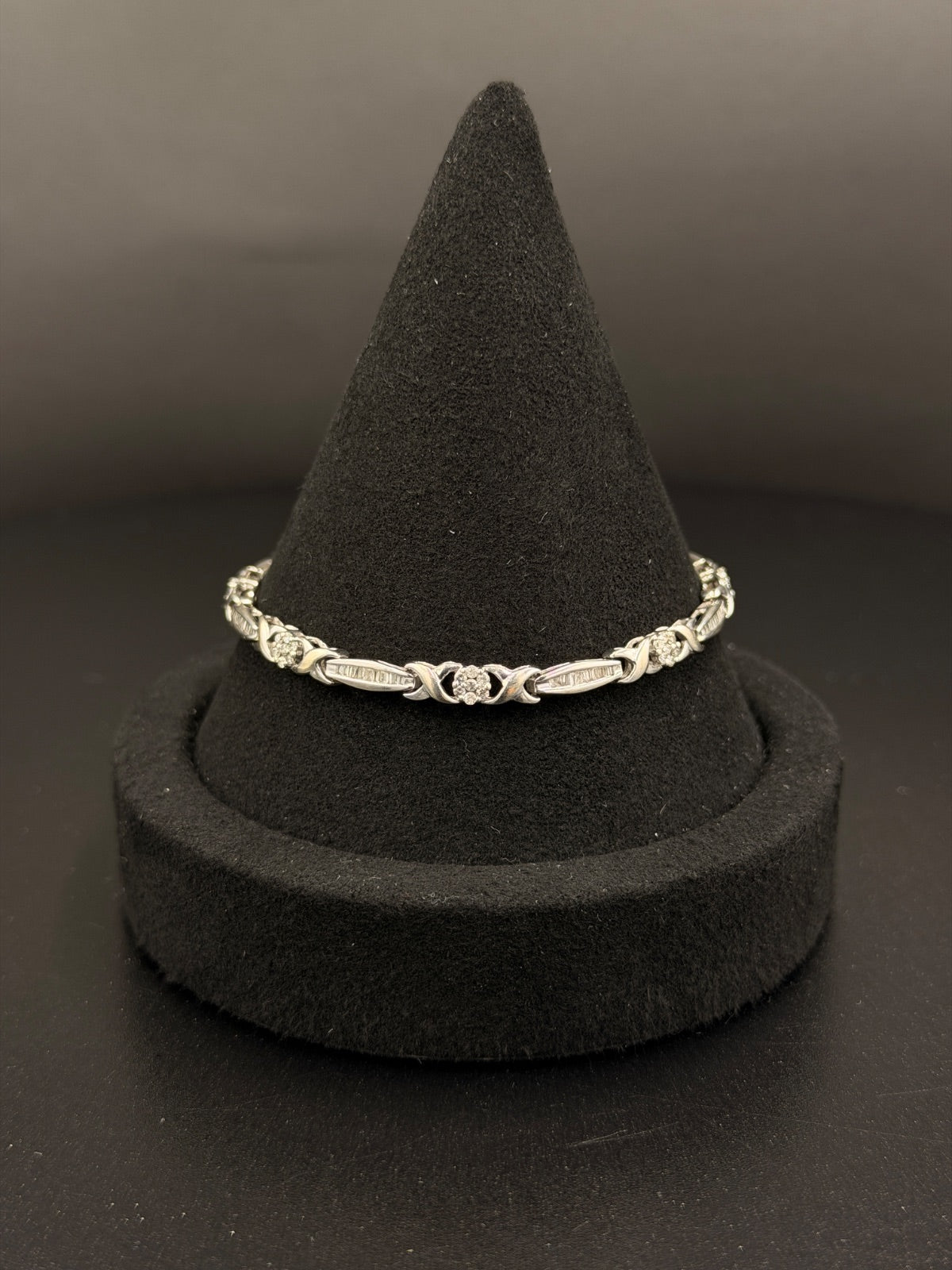 14K Gold Diamond Bracelet 7 inch
