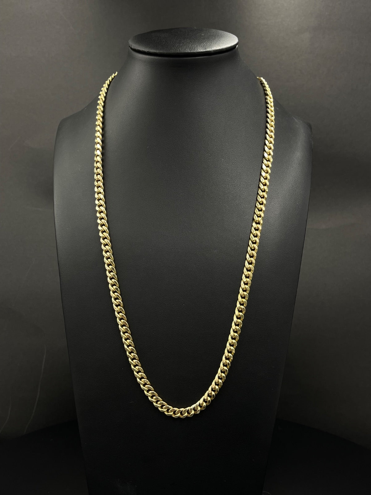 10K Gold Cuban Chain 
5.5mm
22 in