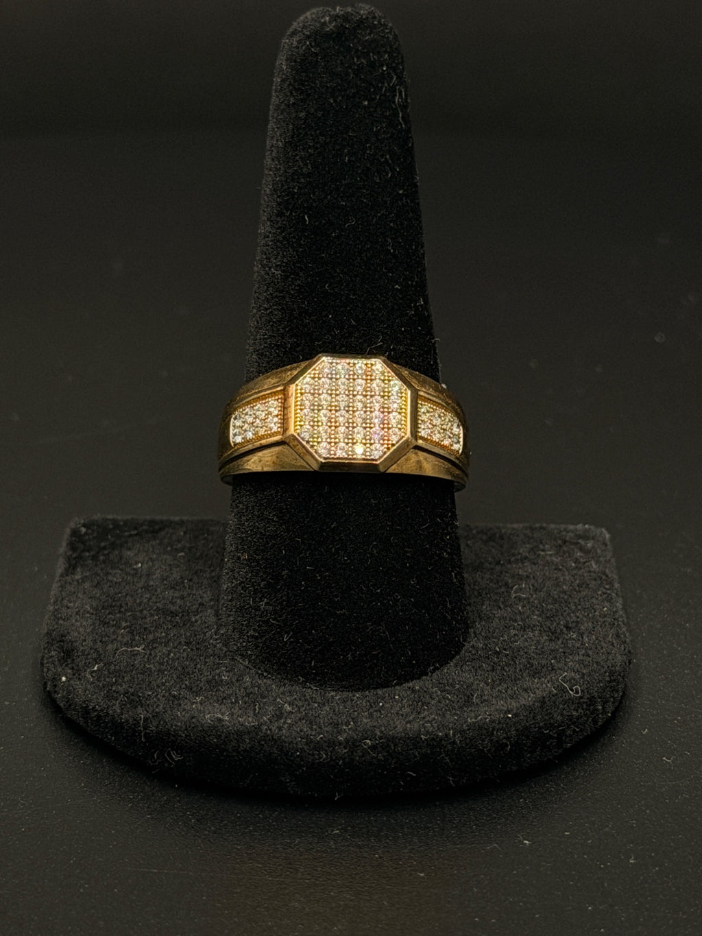 10K Gold Octagon Pavé Ring Size 10 – 3.9g | DD Pawn Loans