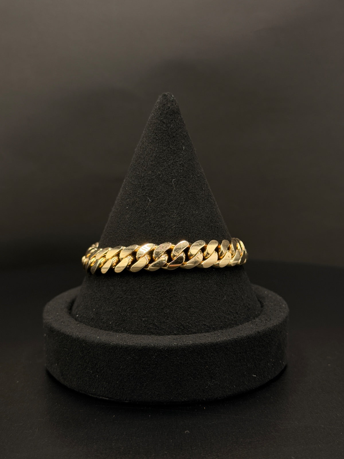 10K Gold Curb Bracelet 43.2g Pre-Owned for Sale