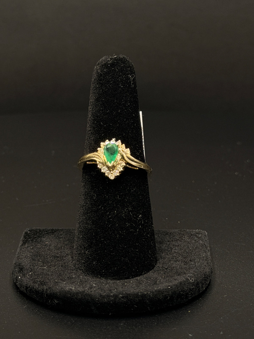 14K Gold Emerald Halo Ring Size 8 – 2.9g | DD Pawn Loans