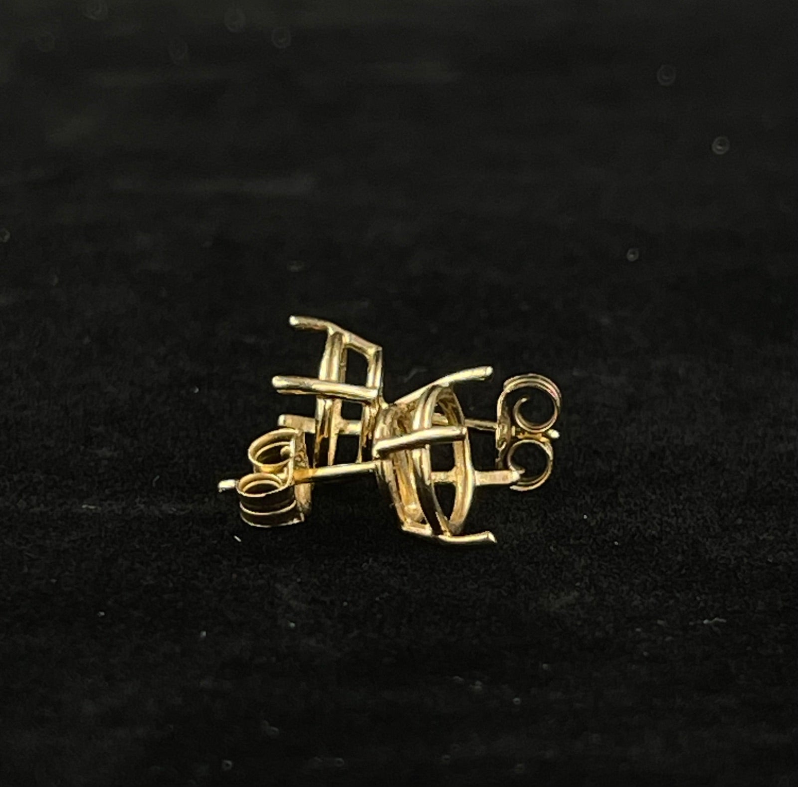 14K Gold Oval Stud Earring Settings 1.2g — Mountings Only, No Stones