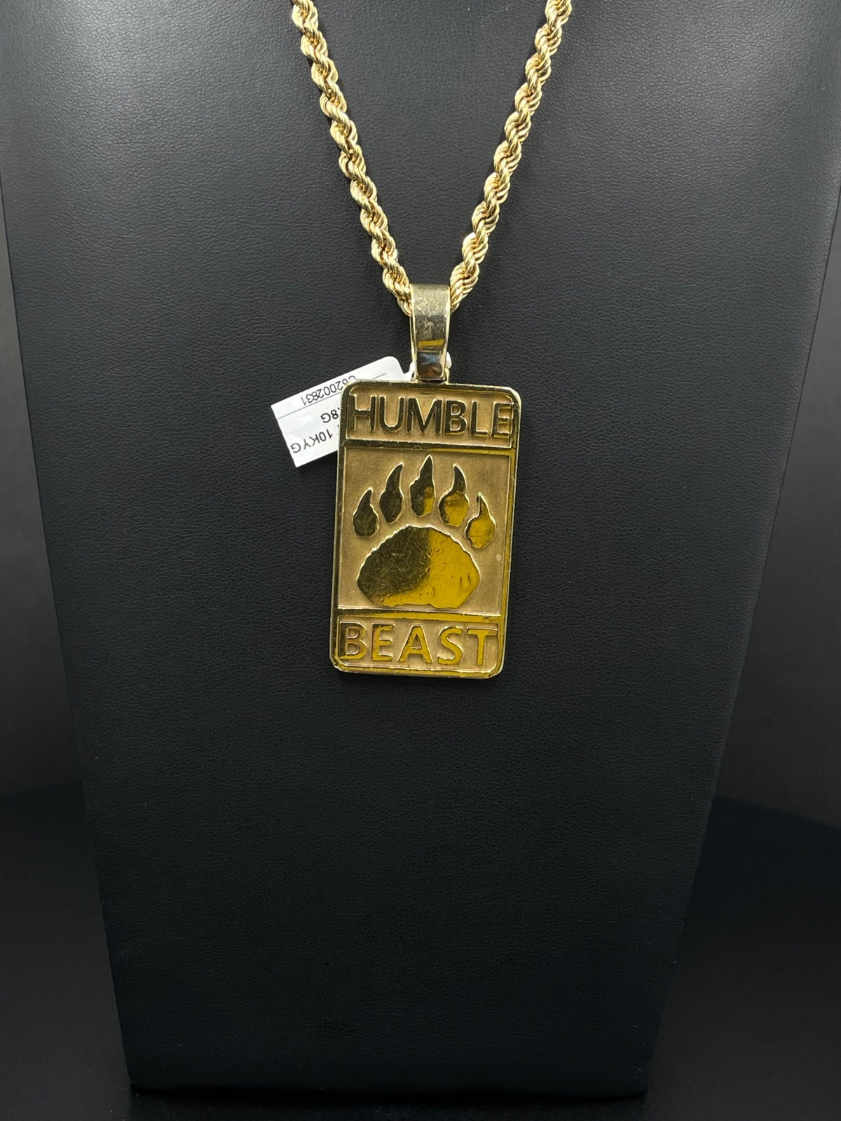 10K Gold Pendant “Humble Beast”
29.5mm
