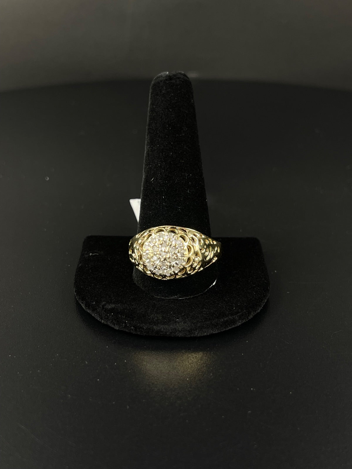 10K Gold Ring 
Size: 14.5