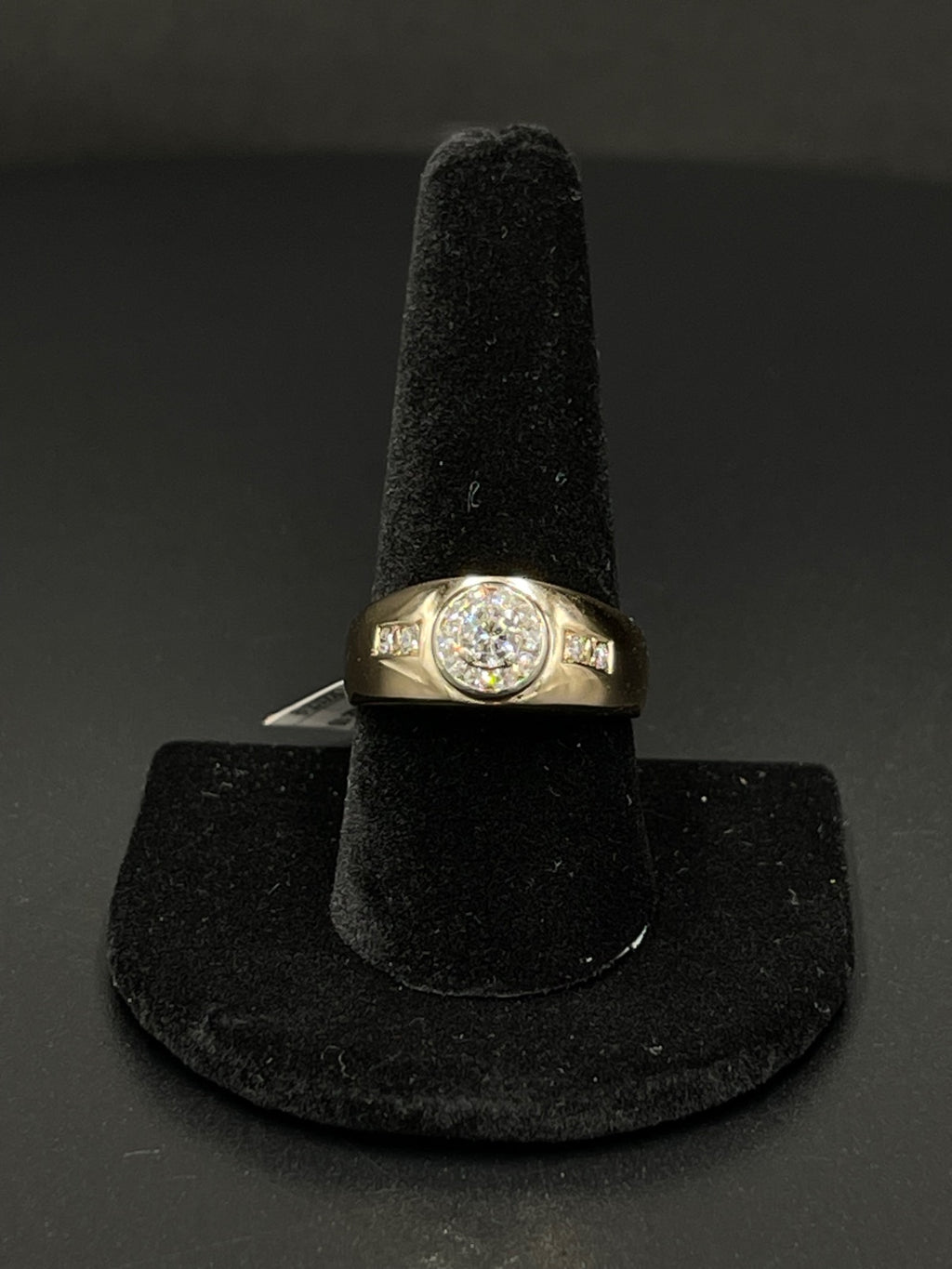10K Gold Ring  
Size:10