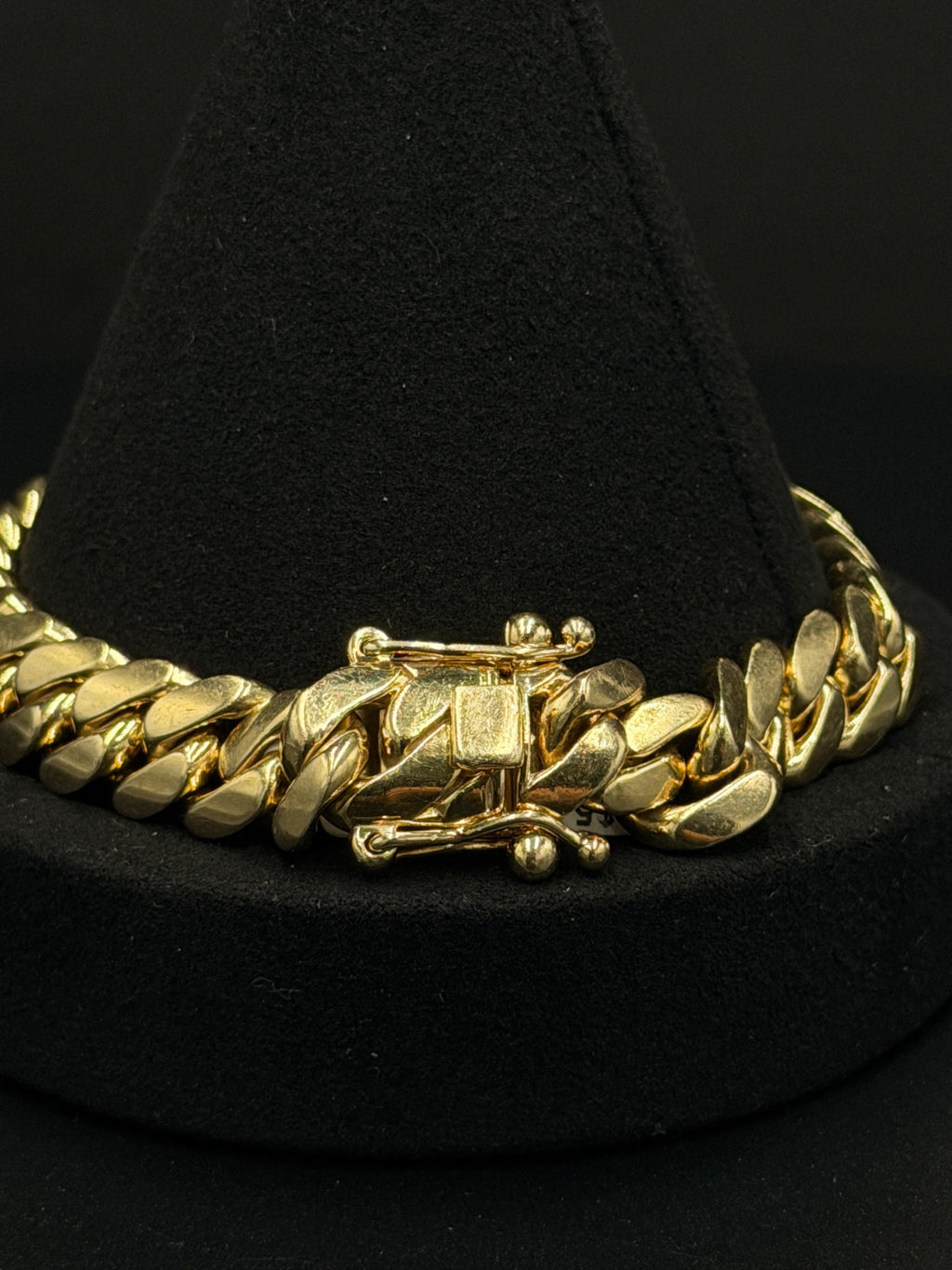 10K Gold Cuban Link Bracelet 9in 84.4g