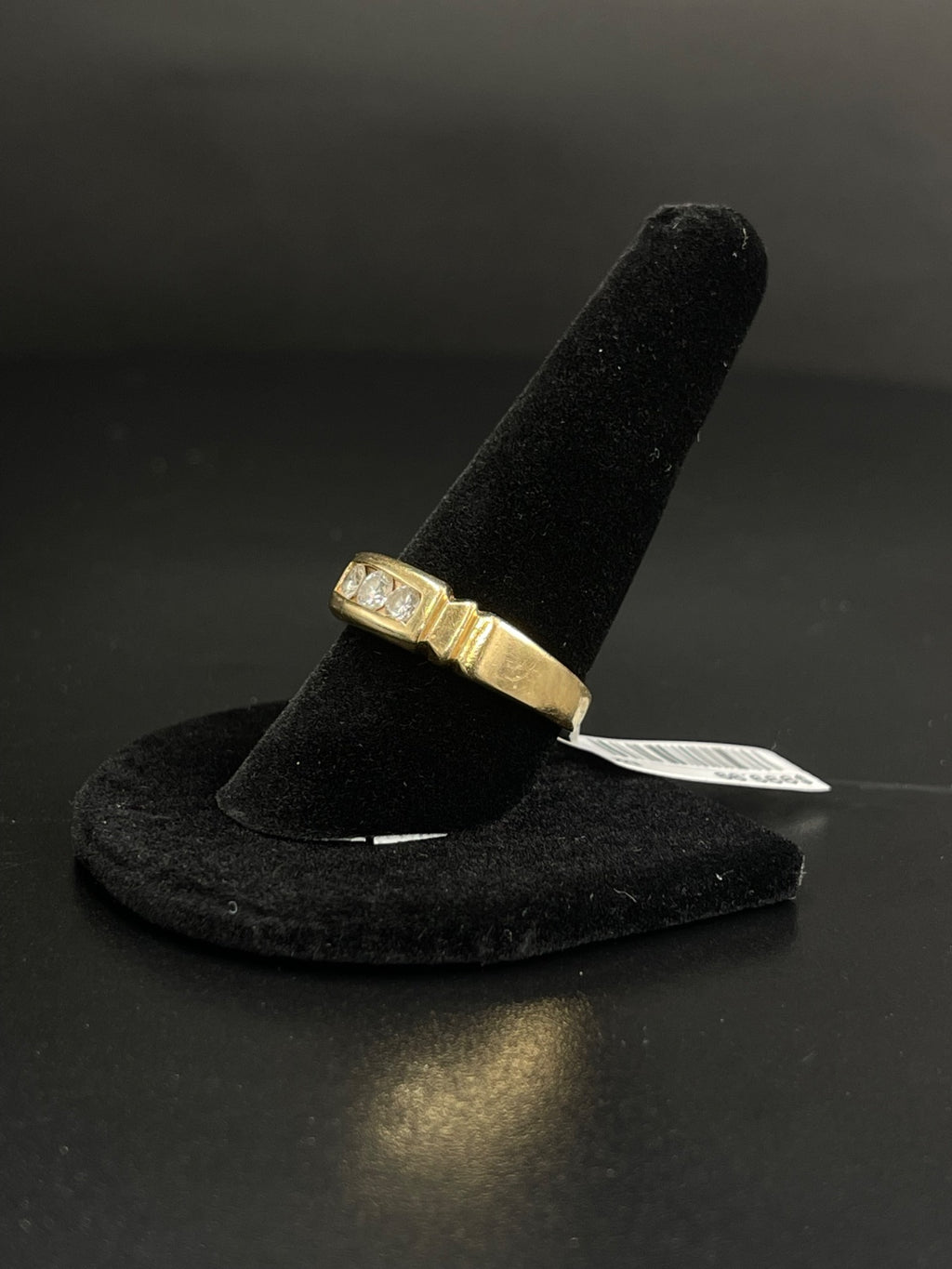 14K Gold Three-Diamond Ring Size 10 7.3g — photo 2
