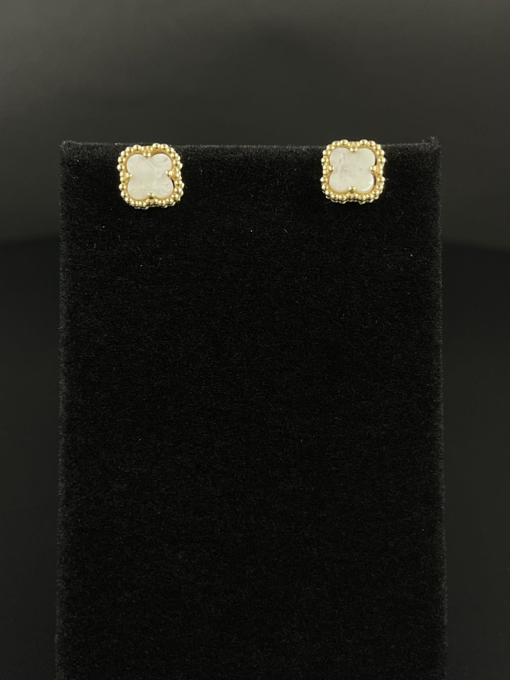 14K Gold Clover Stud Earrings for Sale Pre-Owned