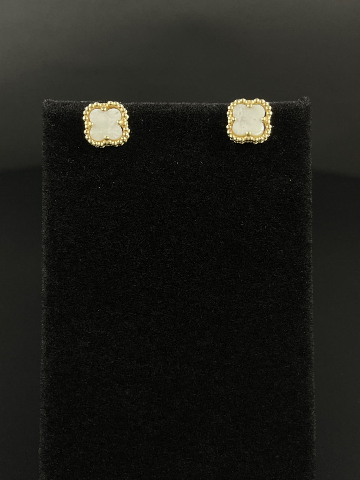 14K Gold Clover Stud Earrings for Sale Pre-Owned