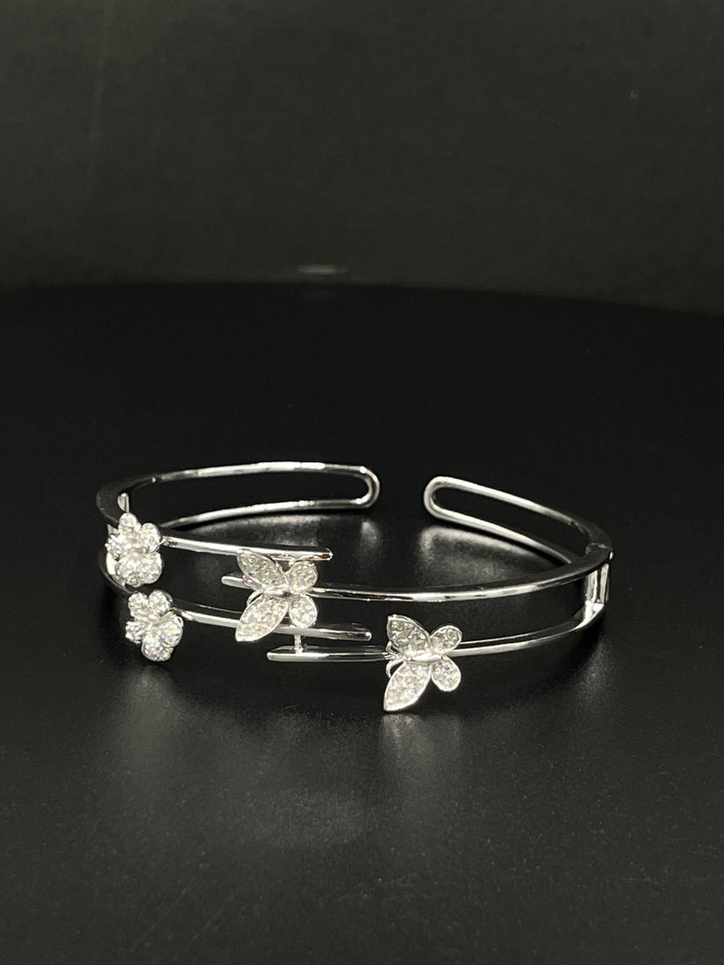 14K Gold Floral Cuff Bracelet 15.1g