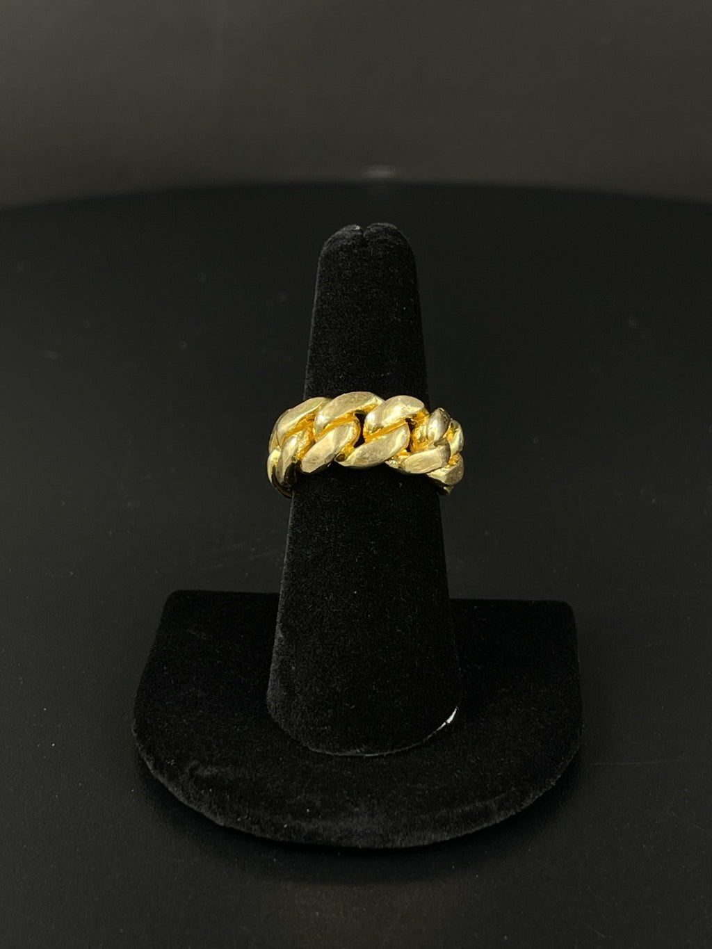10K Cuban Link Ring 
Size: 6
9.8mm