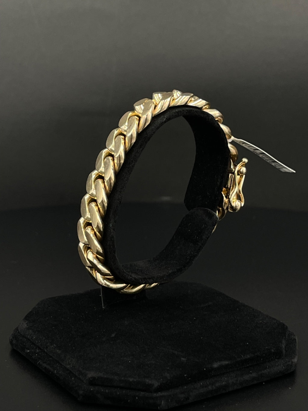 10K Gold Cuban Bracelet 
13mm
7 in