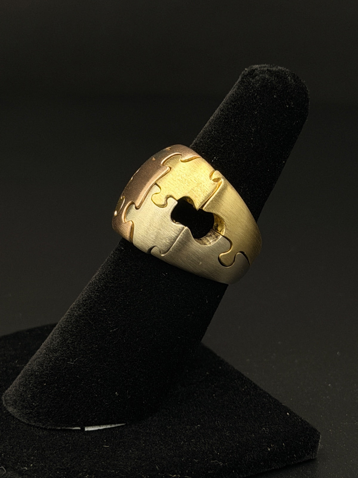 18K Tri-Color Gold Puzzle Ring Size 7 26 Grams — photo 2