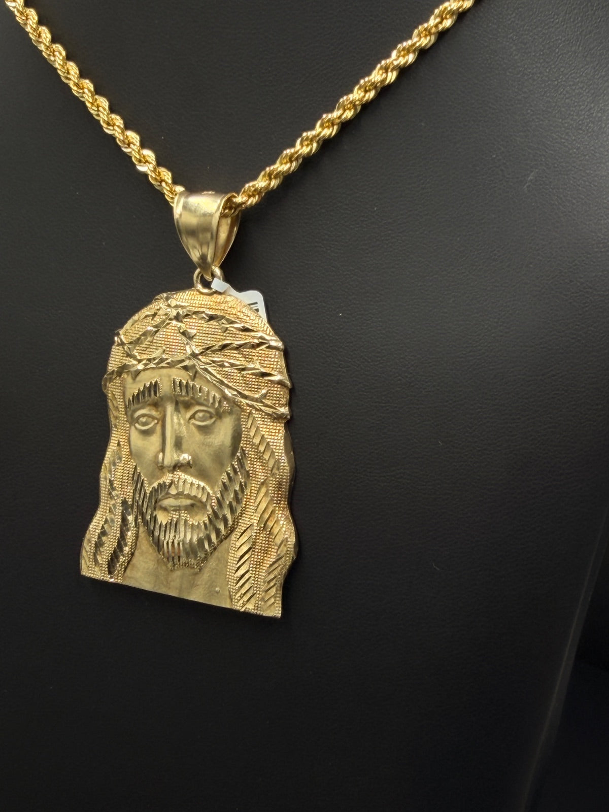 10K Gold Jesus Head Pendant – 9.8g | DD Pawn Loans — photo 2