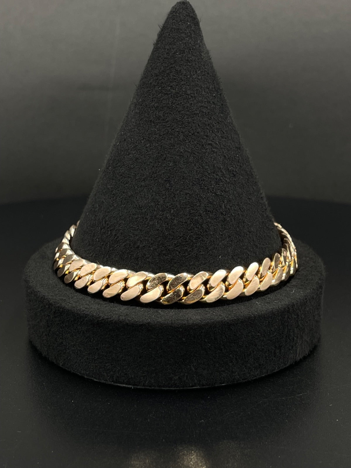 10K Rose Gold Cuban Bracelet 
8.5mm
9 in