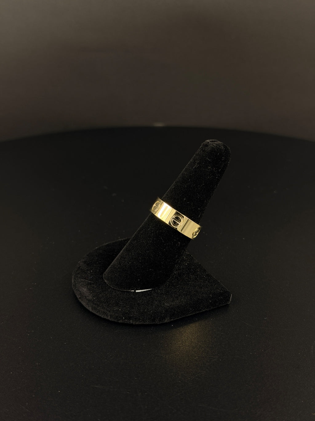 14K Gold Band Ring Size 8 Pre-Owned for Sale